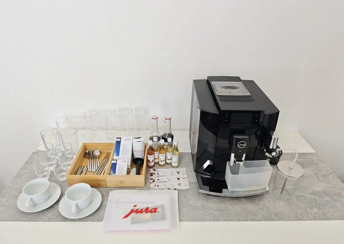 Jura E8 Piano Black
