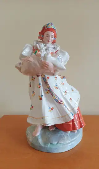 Soška Maměnka od F. Úprky