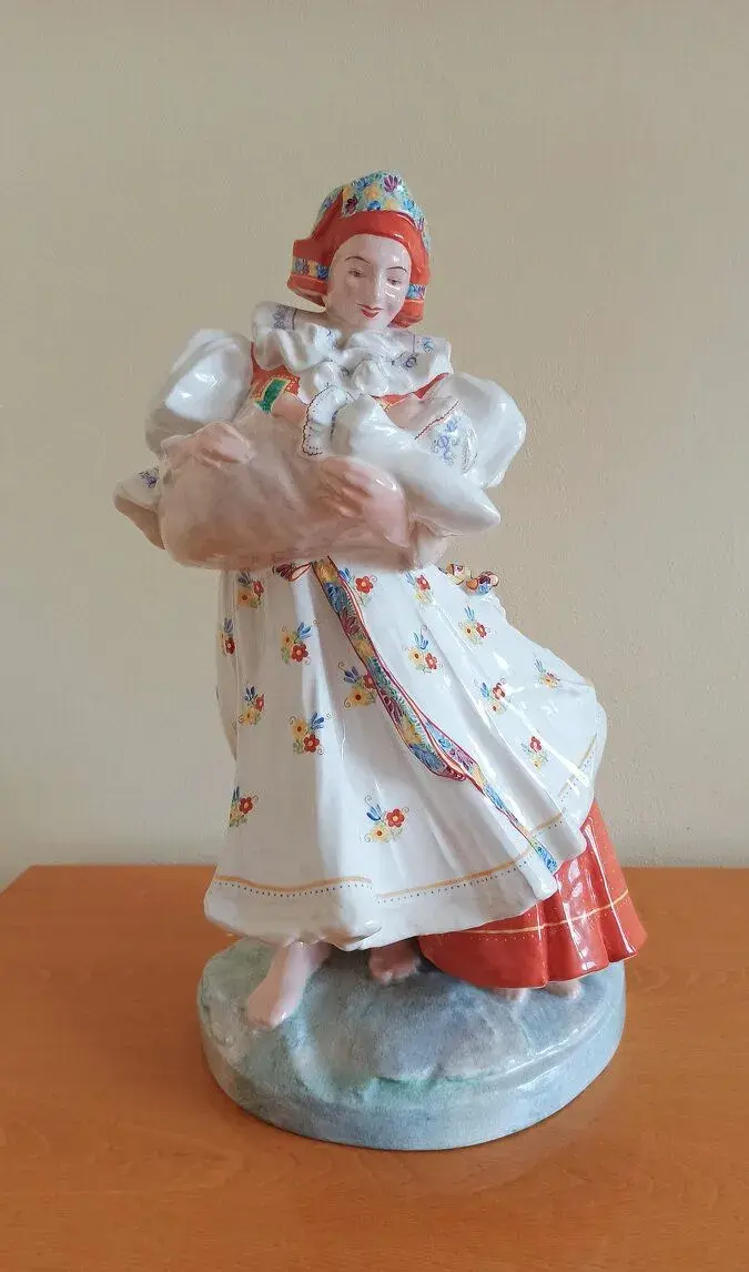 Soška Maměnka od F. Úprky