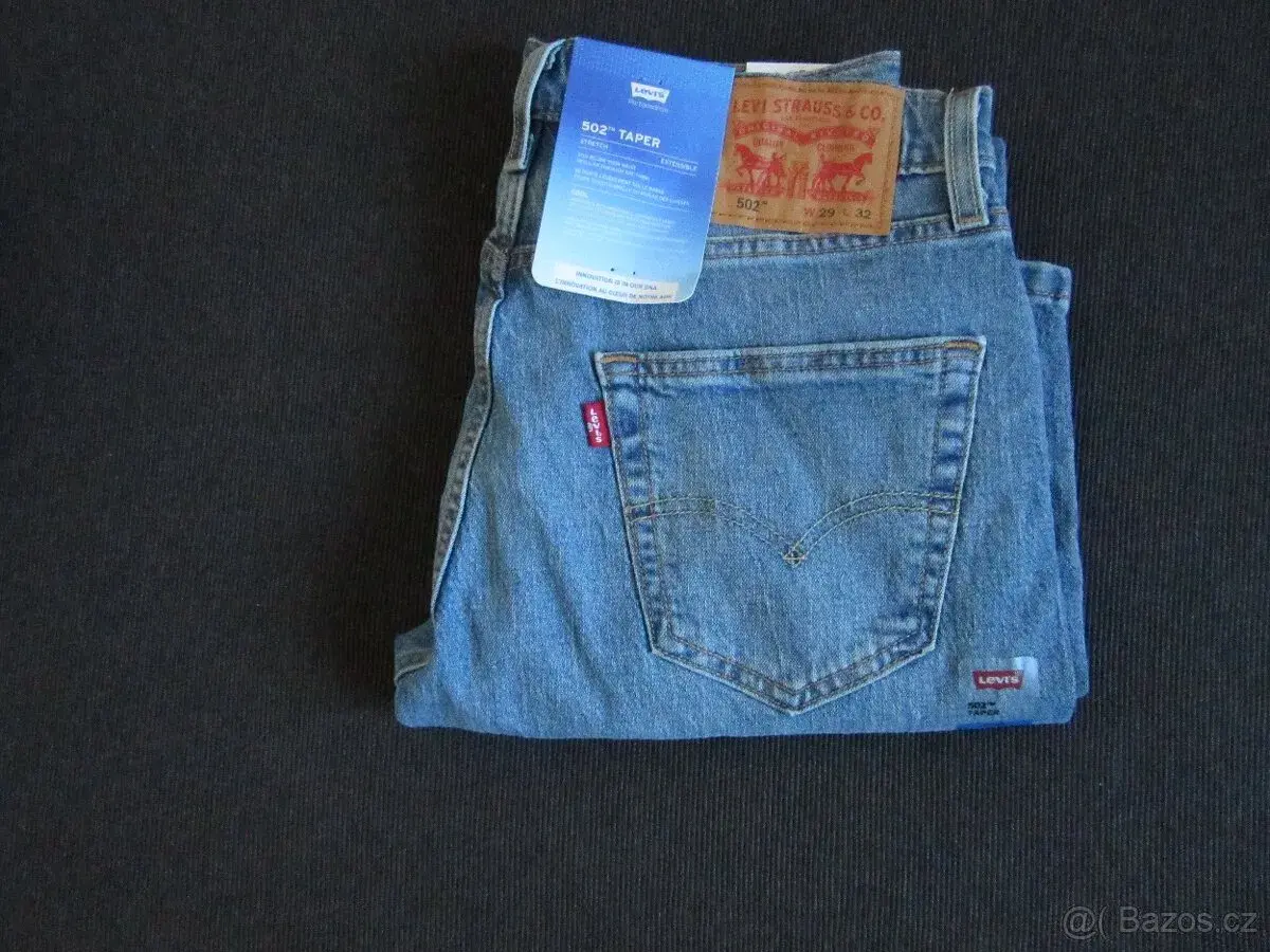 NOVÉ PÁNSKÉ DŽÍNY VEL.29/32 ZN.LEVIS