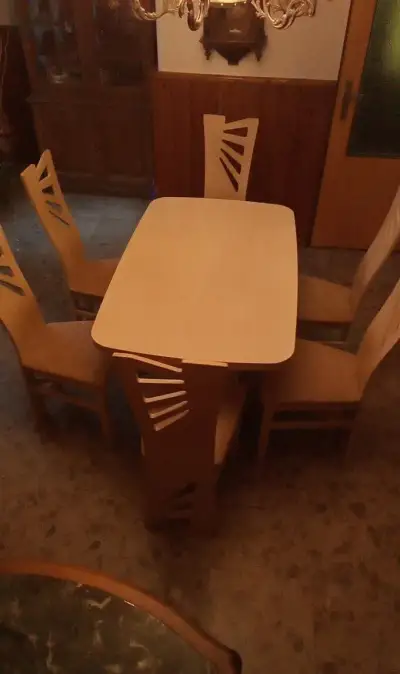JÍDELNÍ SOUPRAVA