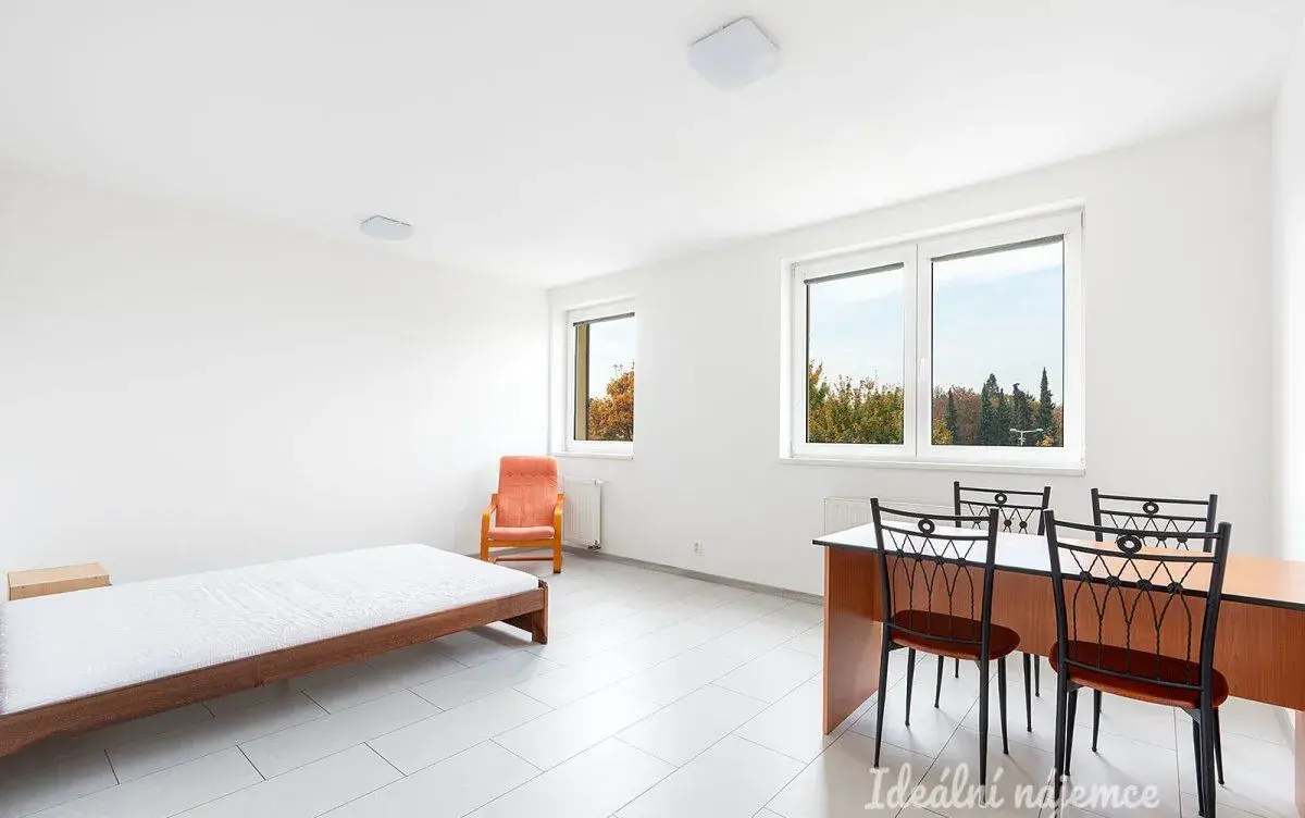 Pronájem bytu 2+kk, Brandejsovo náměstí, Suchdol, 54 m2