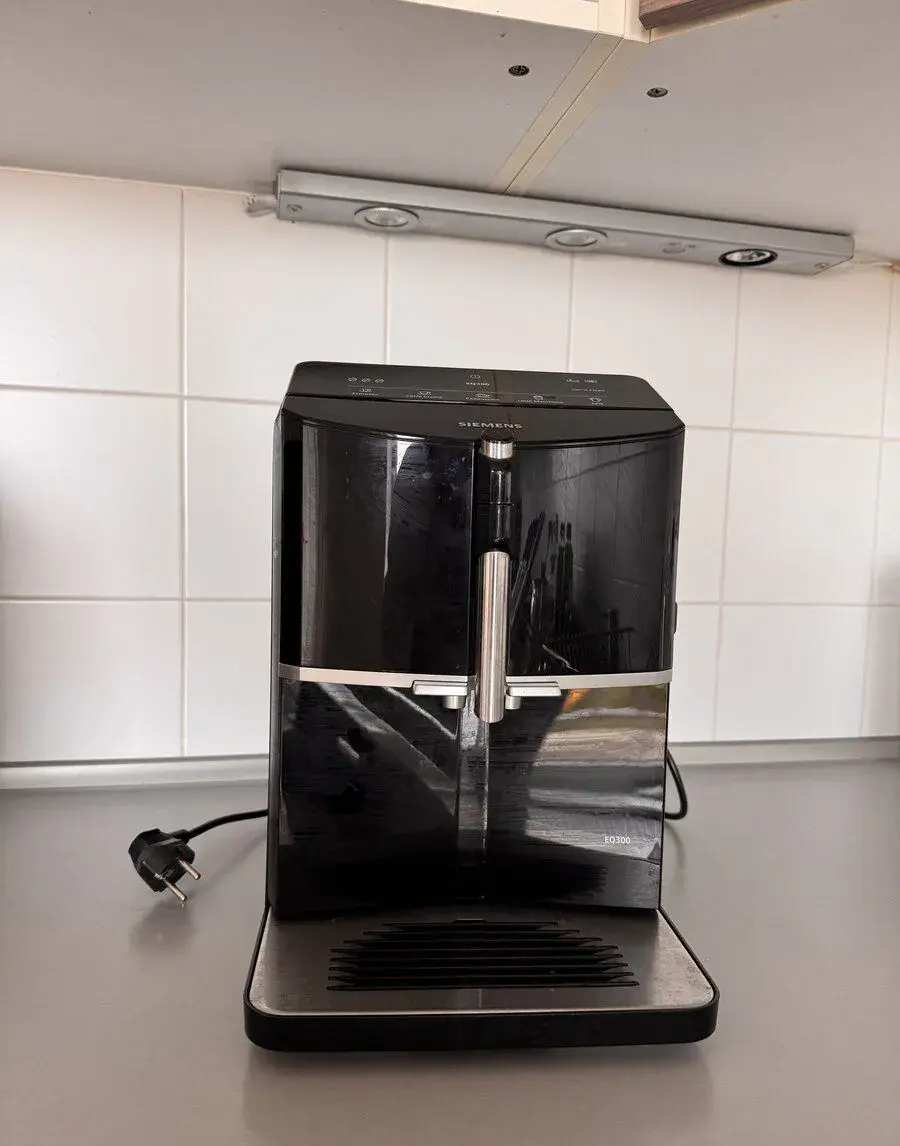 Automatický kávovar Siemens EQ.300