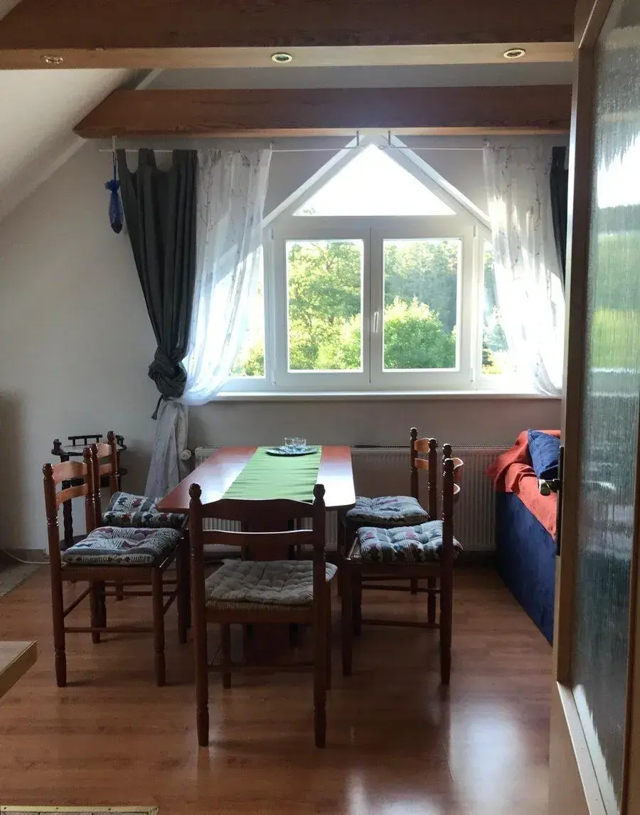 Ubytování pro dělníky / firmy – apartmán 3–4 osoby, u D6