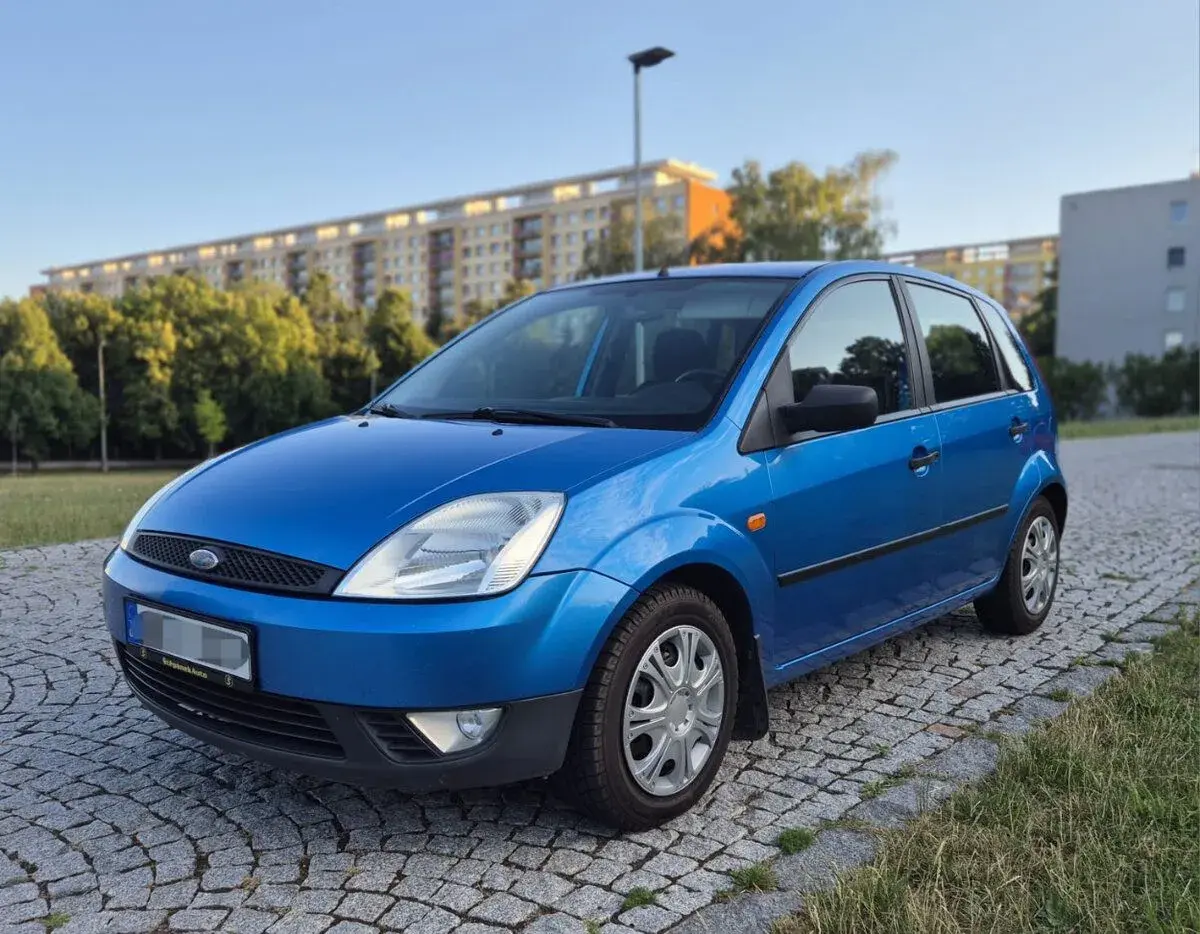Pronájem auta FORD FIESTA