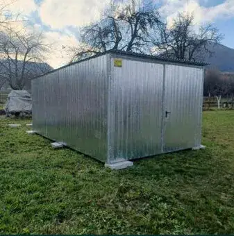 Akční nabídka Plechová garáž 3x5m, v 2 jakosti.