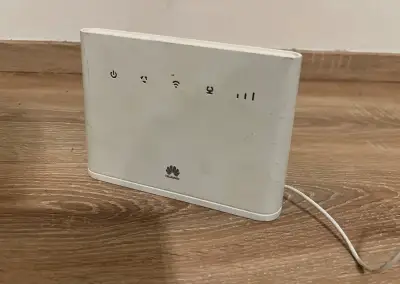 4G LTE modem / Wi-Fi router Huawei B310s-22 na SIM kartu