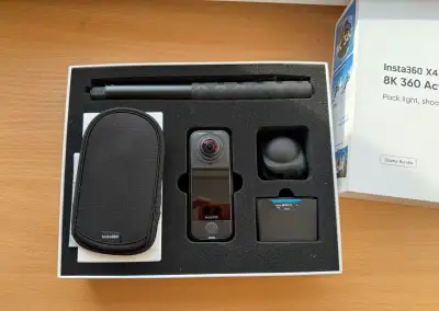 Insta360 X4 Air – 8K 360° kamera, Starter Bundle, jako nová