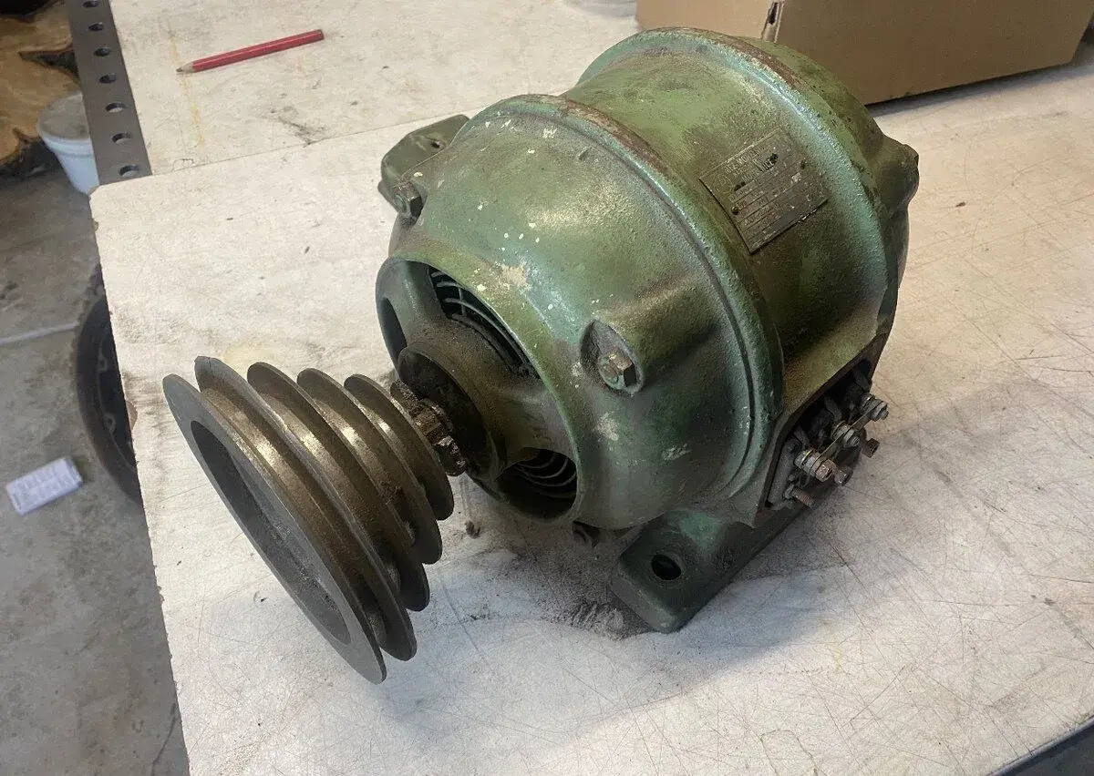 Elektronotor MEZ-MOHELNICE 0,7 kw