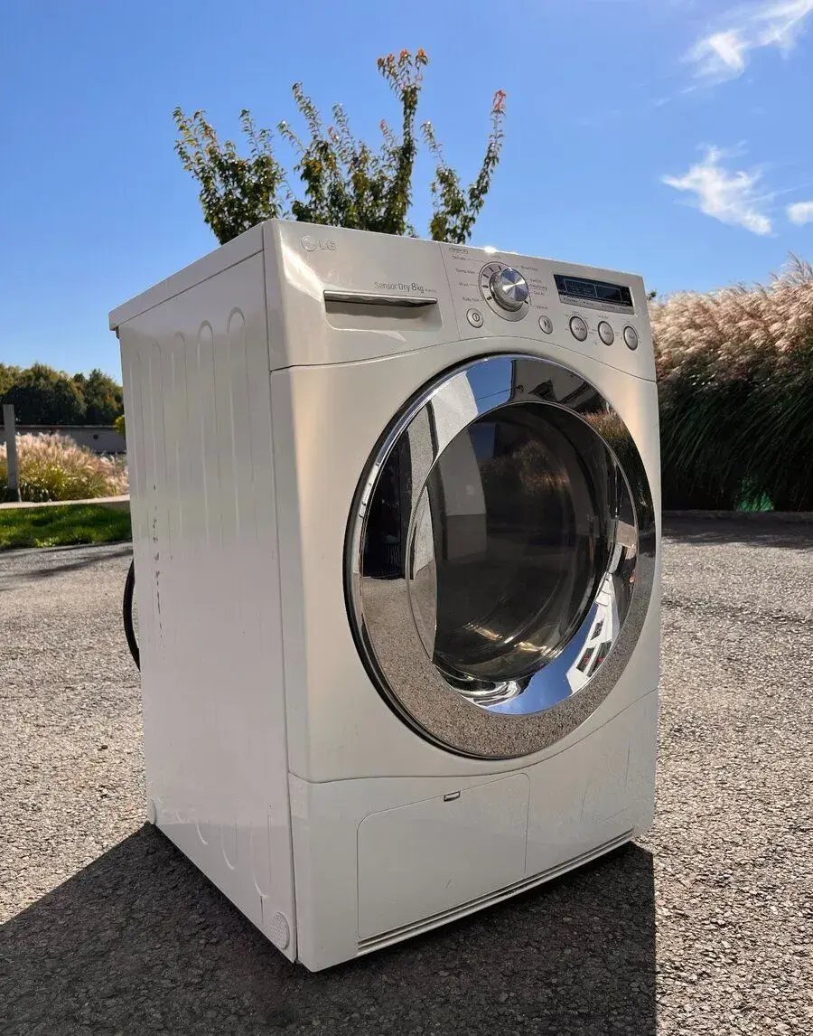 Sušička prádla LG (model RC8015A) s kapacitou na 8 kg