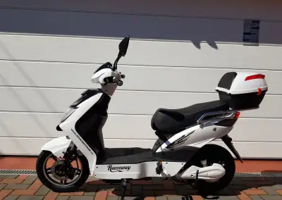 Racceway E-FICHTL moped bez SPZ a bez nutnosti ŘP