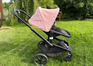 Bugaboo Fox 5 Black/Pink 2v1 • 02/2023 + bohatá výbava