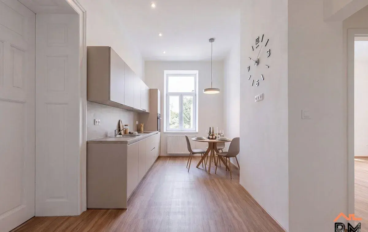 Prodej nově zrekonstruovaného, prostorného bytu 2+1 (69 m2),