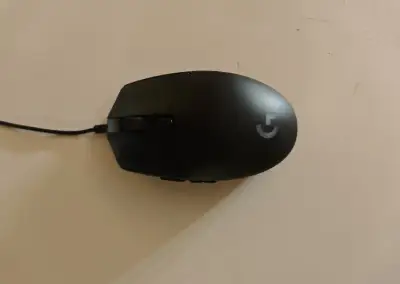 Logitech g203