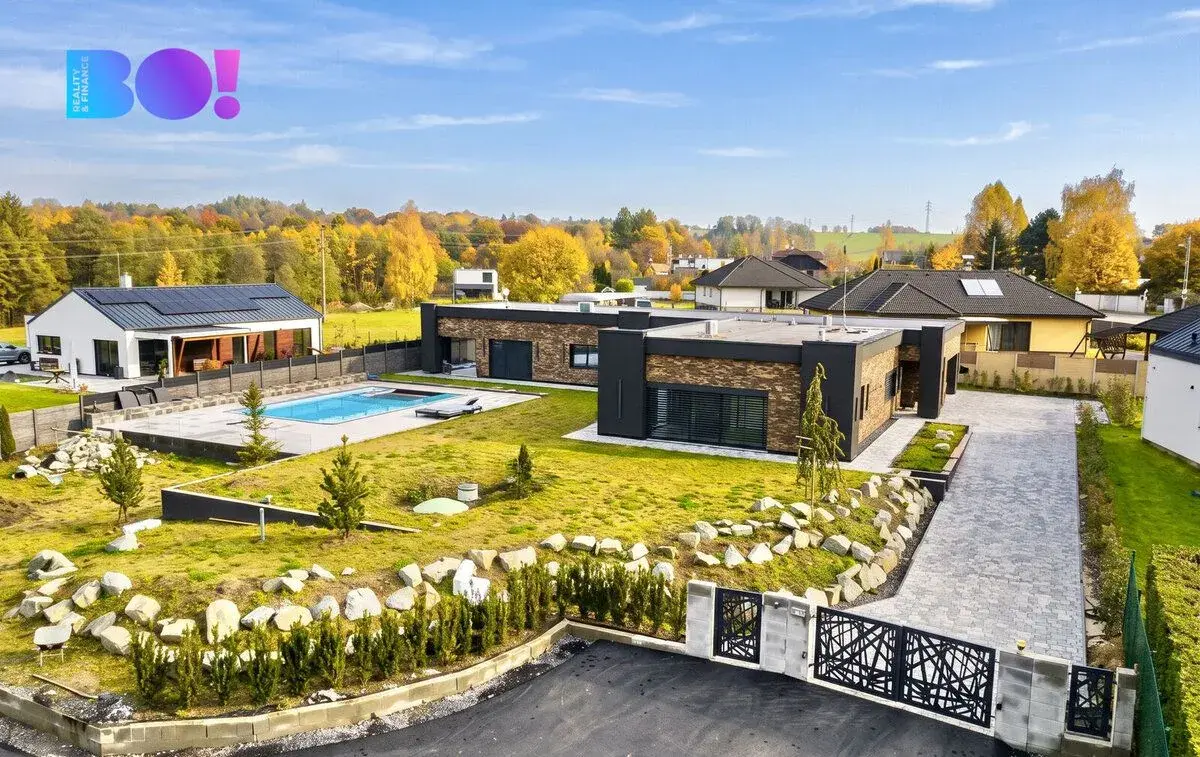 Prodej moderní novostavby 270 m², s pozemkem 1919 m², Horní