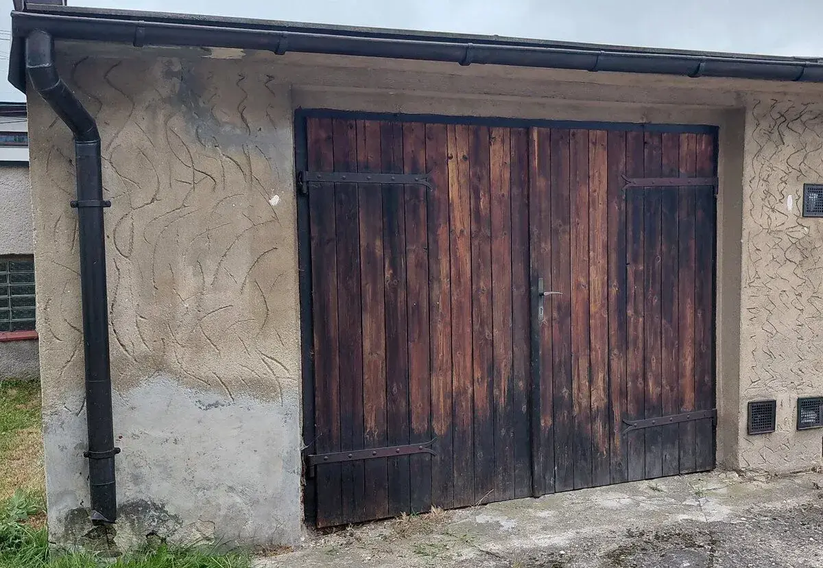 Pronájem garáže 24 m² v Novém Městě pod Smrkem