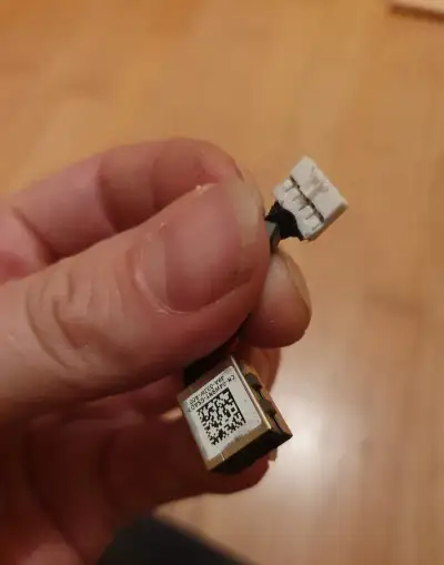 Napájecí konektor / jack pro dell e7240