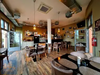 Pronájem restaurace / kavárny (82 m2), Praha 8 - Kobylisy, Č