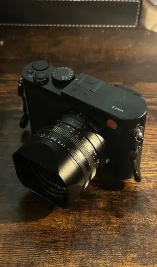 Leica Q (Typ 116) + příslušenství
