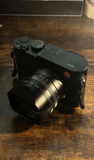Leica Q (Typ 116) + příslušenství
