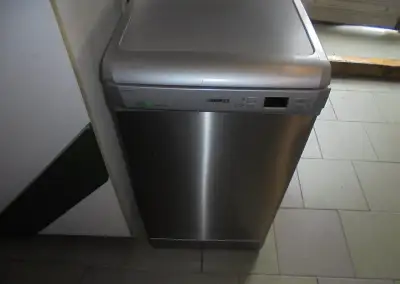 Myčku na nádobí zn.BEKO