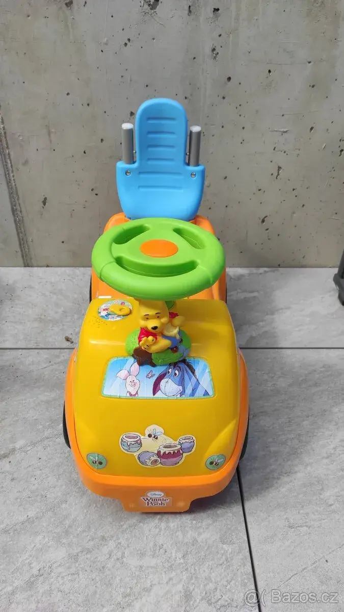 Odrážedlo Medvídek Pú Pooh se zvukem od 12 měsíců