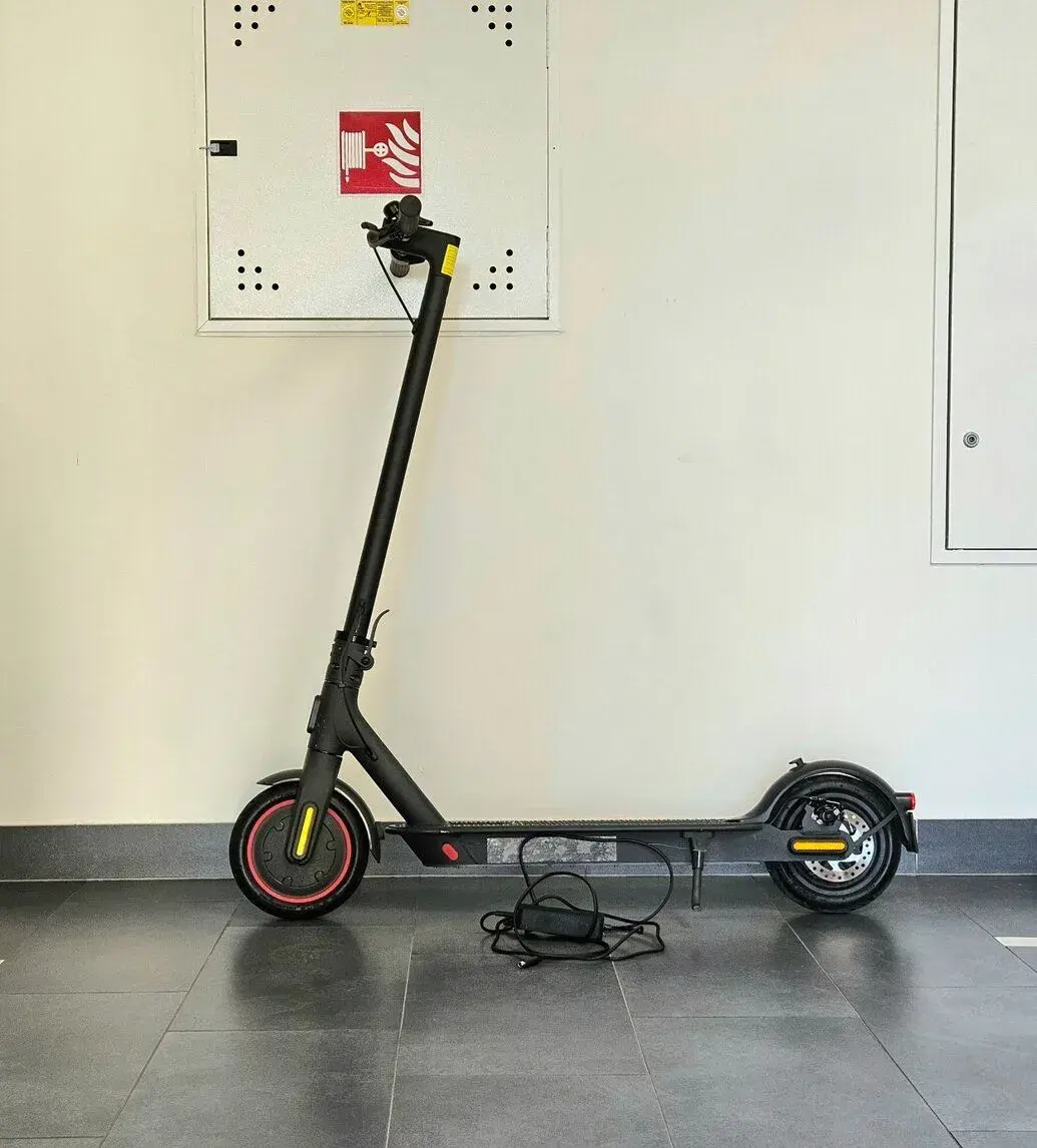Elektrokoloběžka Xiaomi Scooter Pro 2, jen 433 km najeto