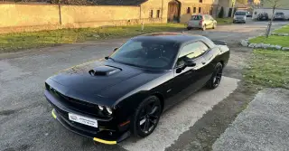 Dodge Challenger SHAKER 5.7 V8 – autopůjčovna