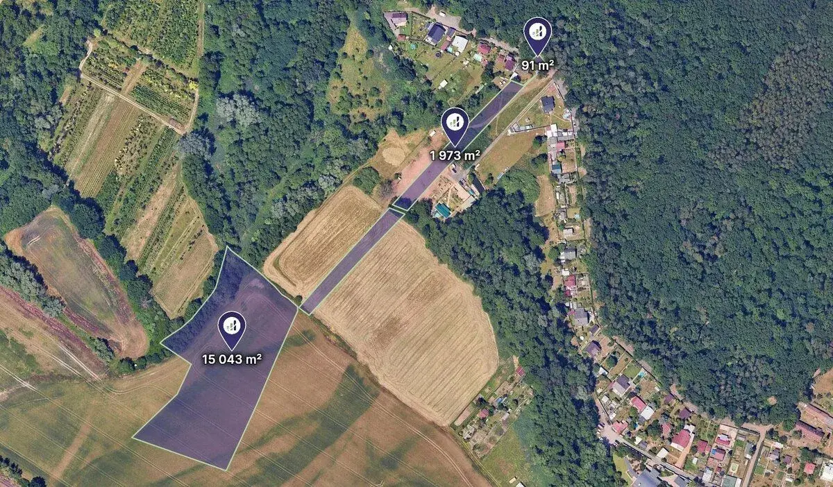 Prodej podílu 1/12 pole 2 746 m², Hradec Králové