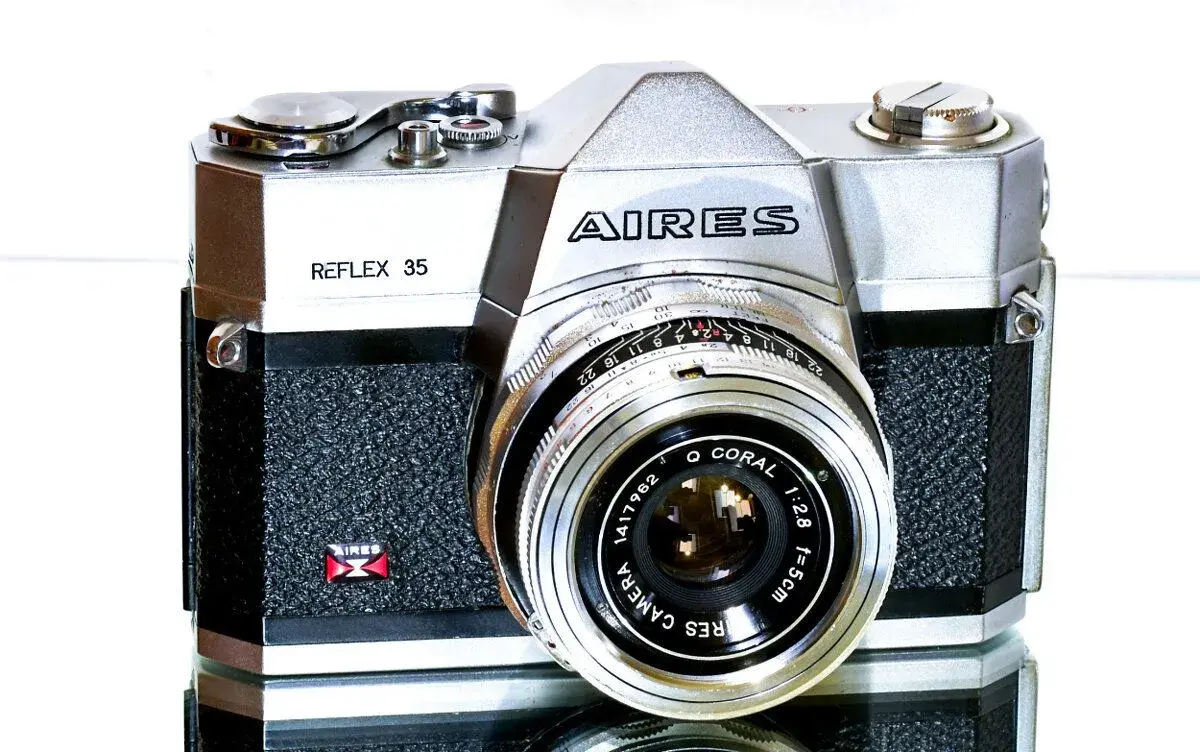 Aires Reflex 35 + Q Coral 2,8/50mm STAV
