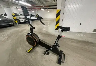 Cyklotrenažér inSPORTline CycleAir - rotoped, airbike