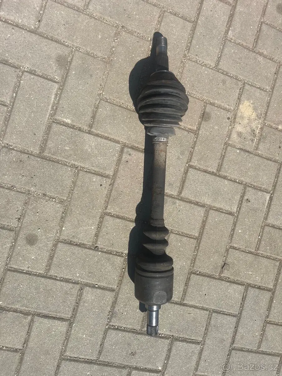 Levá poloosa Jumper 2.8 HDi 94 kw 16 palců