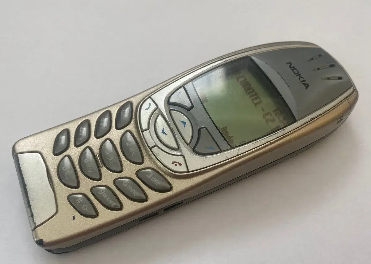 Nokia 6310i Gold O2 se zárukou