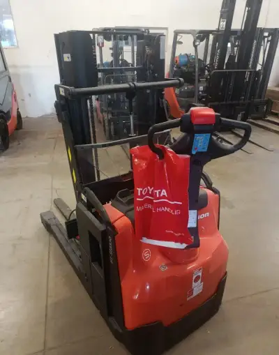 Ruční vysokozdvižný vozík Toyota SWE120XR