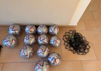 12ks fotbalových míčů