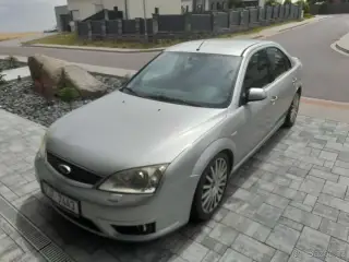 Mondeo ST 220 SEDAN