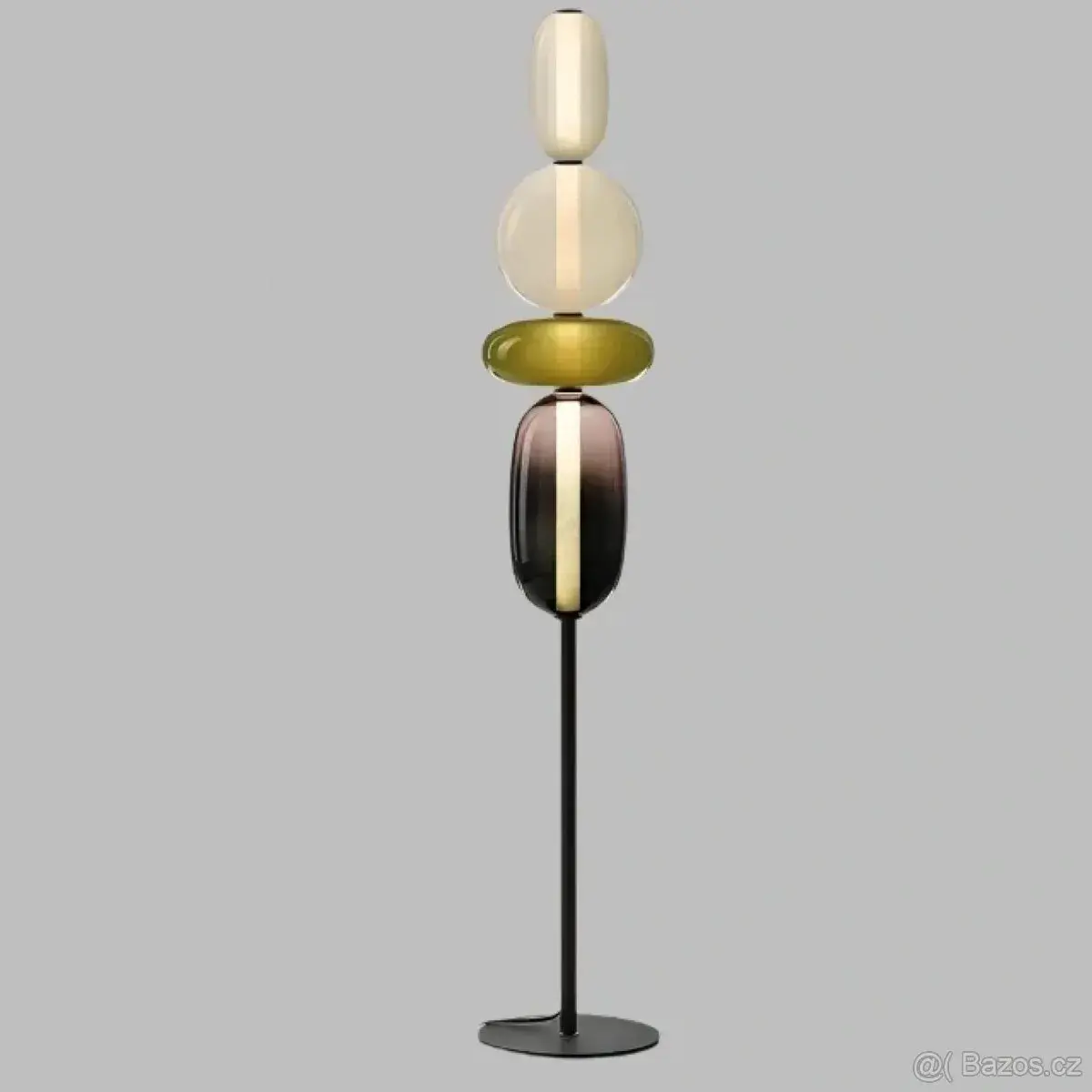 Elegantní stojací lampa s barevným sklem