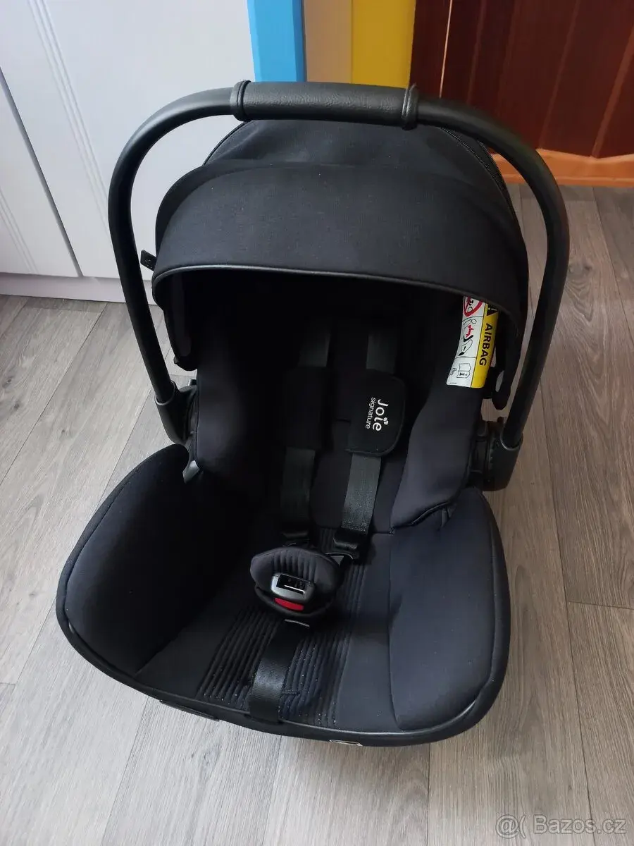 Autosedačka pro miminka