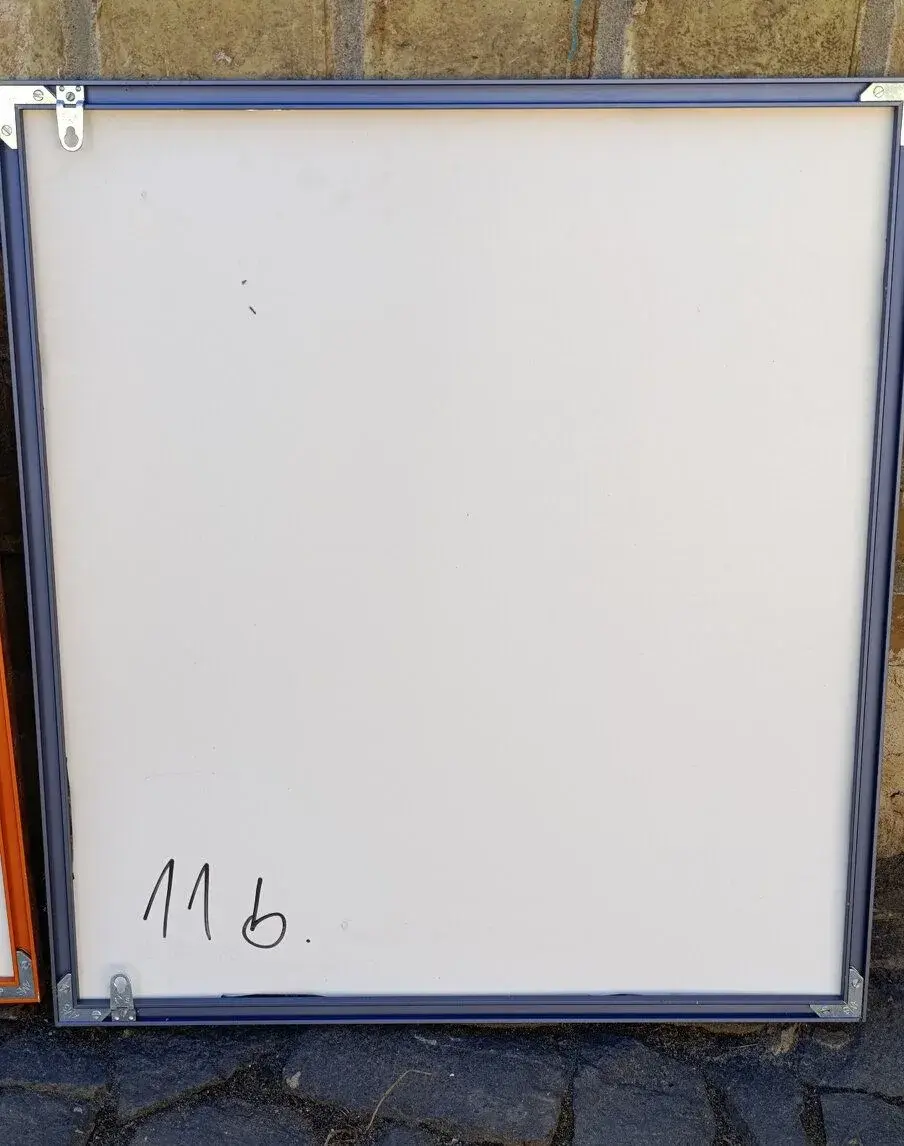 Hliníkové rámečky na obrázky nebo fotky.