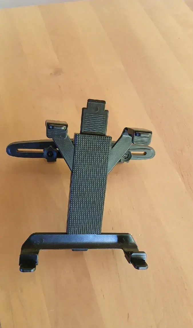 Držák tabletu do auta