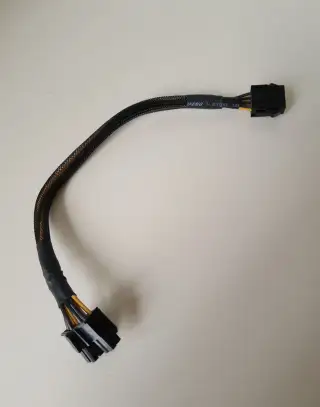 AKASA redukce napájení z 8Pin na 8Pin/2x4Pin, 30cm