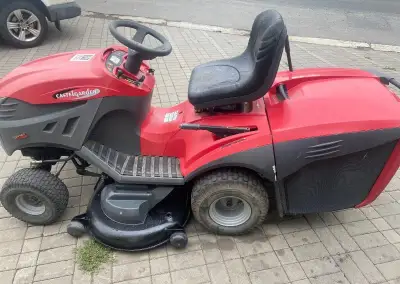 Zahradní traktor CastelGarden TX122 HYDRO