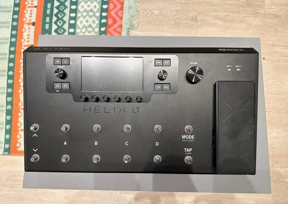 Kytarový efekt HELIX LT line 6