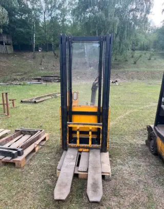 Elektrický vysokozdvižný zakladač Boss WP13