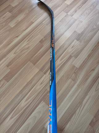 Hokejka Bauer Nexus Sync flex 40 P28