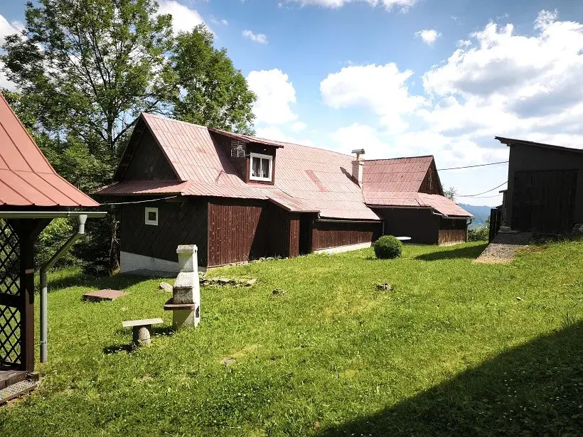 Chalupársky raj na polosamote v horách: drevenica, Klokočov