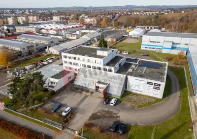 Pronájem komerčních prostor - hala / sklad - 180 m2 - Tábor