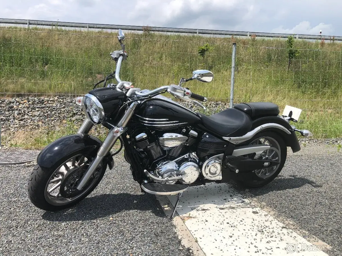Yamaha XV 1900 Midnight Star