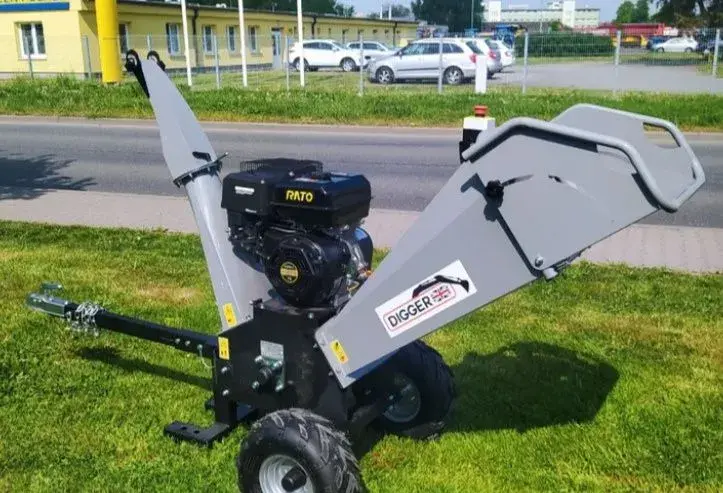 štěpkovačka, drtič větví, štěpka,