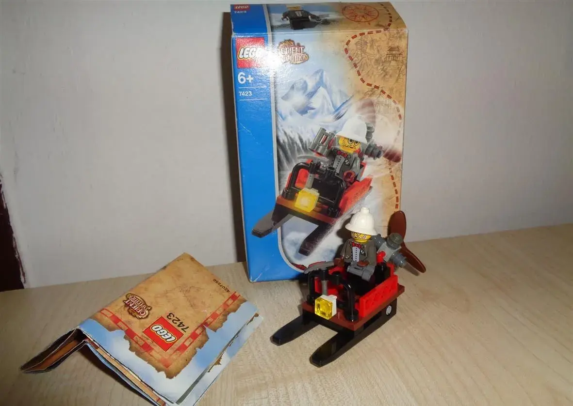 Lego 7423 Orient Expedition, Průzkumné vznášedlo